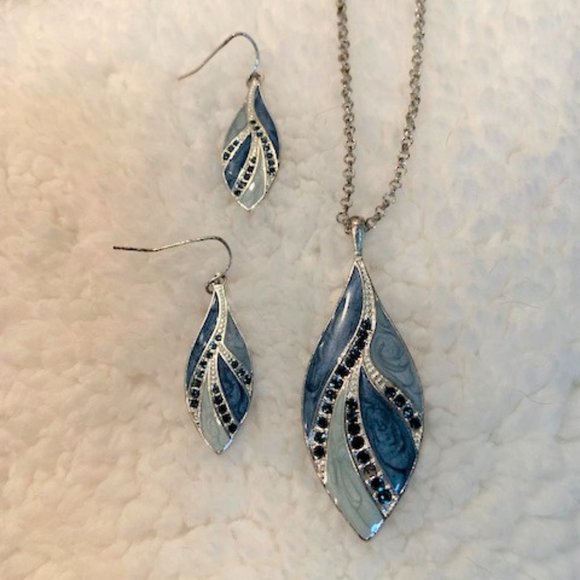 Jewelry - Blue Rhinestone Necklace Earring Set